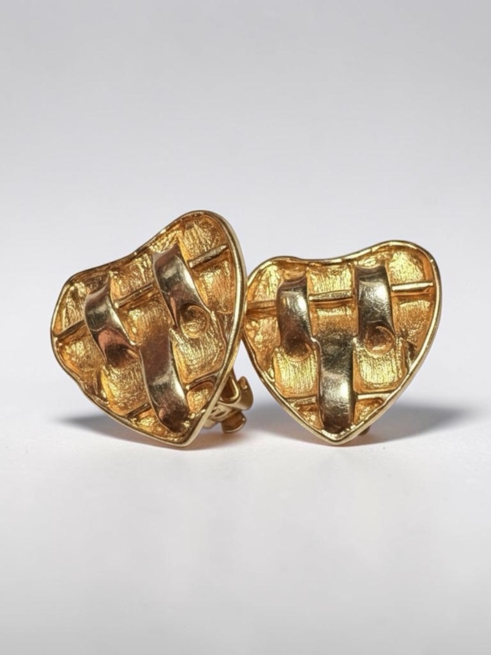 Vintage Gold Tone Sculptural Heart Clip On Earrings Textured Statement 1”